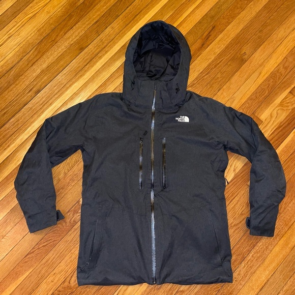 North Face Chakal Jacket - Picture 2 of 3